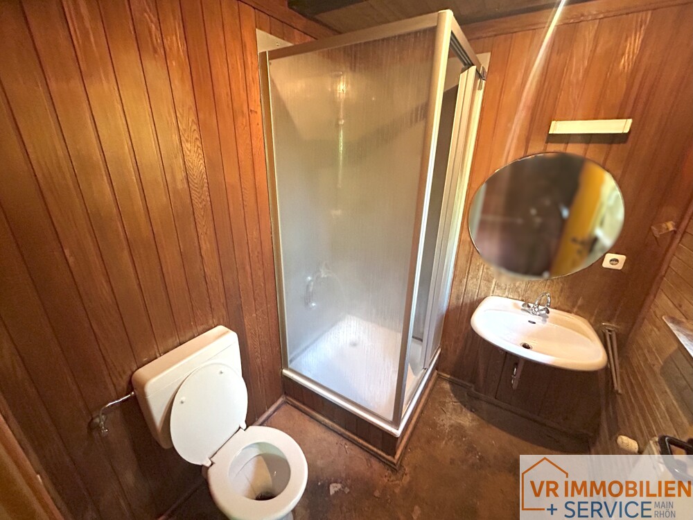 Ein Haus seiner Zeit voraus! – Einfamilienhaus in Blockbauweise in 97647 Nordheim v.d. Rhön!