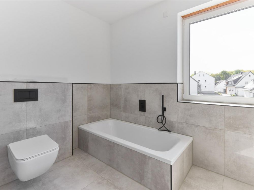 / Exklusive Doppelhaushälfte-
nur noch die rechte Seite verfügbar!