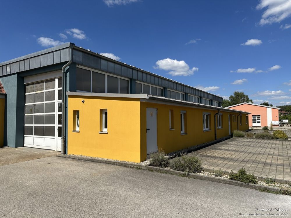 große renovierte Produktionshalle 
- zusätzliche Hallen- bzw. Büroflächen möglich