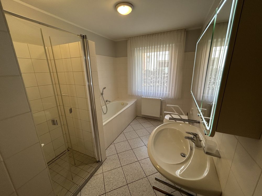  Erdgeschosswohnung in Stadtnähe, Zeitmietvertrag über 3 Jahre  (13)