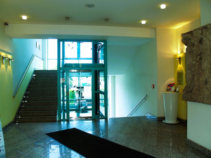 Repräsentative Praxisfläche mit vielseitigen Möglichkeiten in Bergisch Gladbach-Zentrum