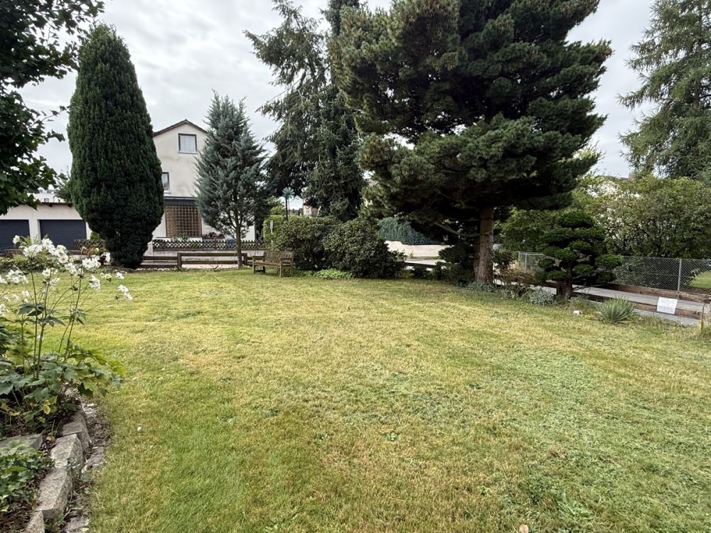 Freistehendes Einfamilienhaus in Weiden - Ost