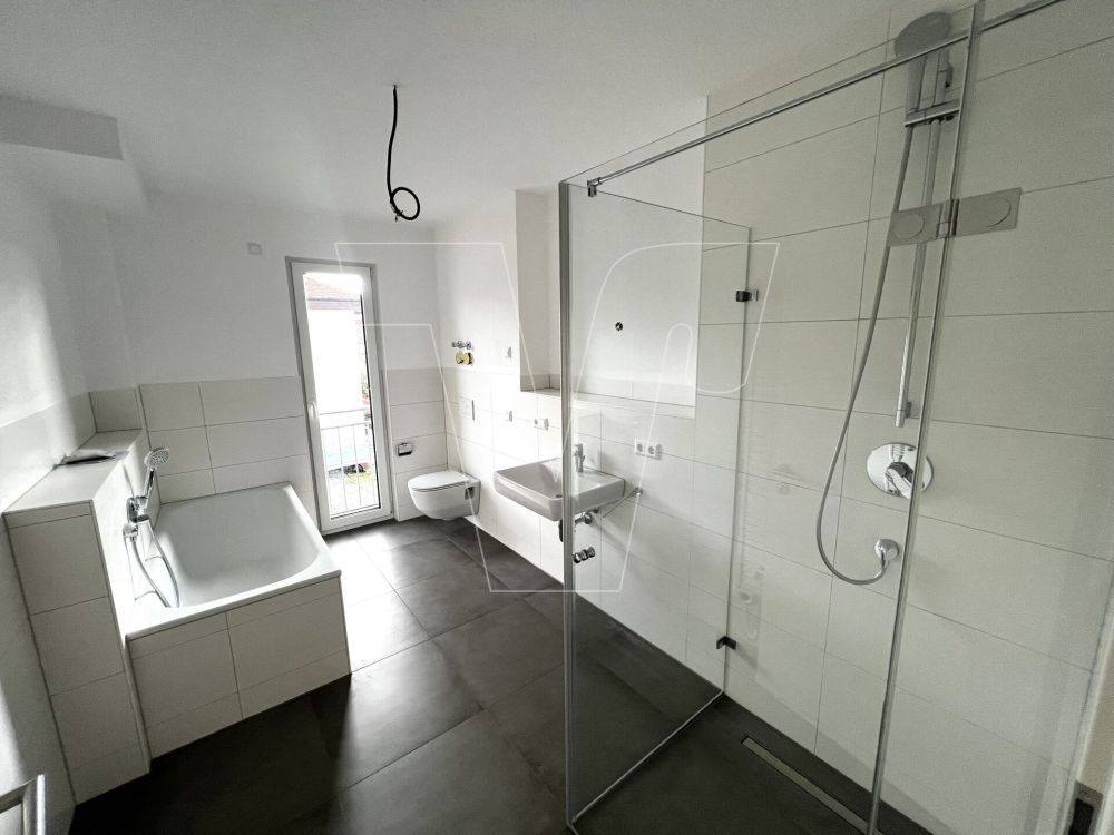 Schöne Familienwohnung mit überdachtem Balkon