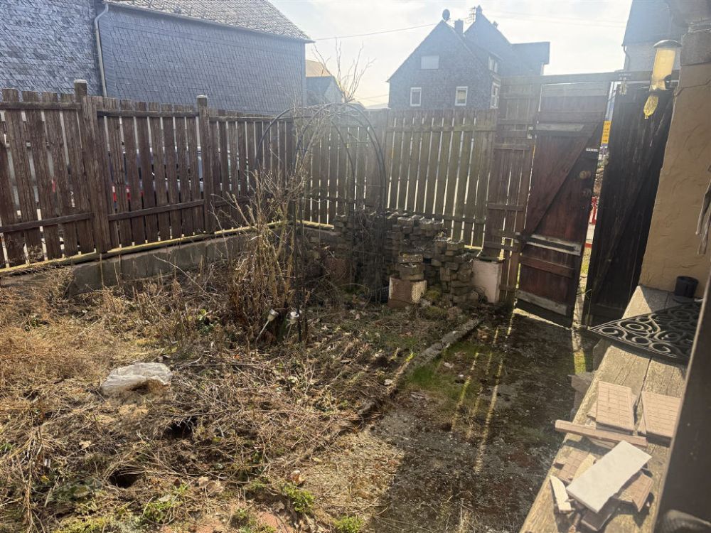 Kleines Zuhause mit Scheune