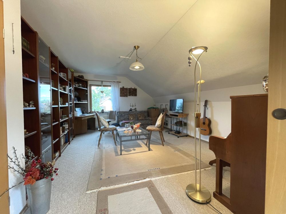 ZWEIFAMILIENHAUS + SOUTERRAIN IN DÖSINGEN