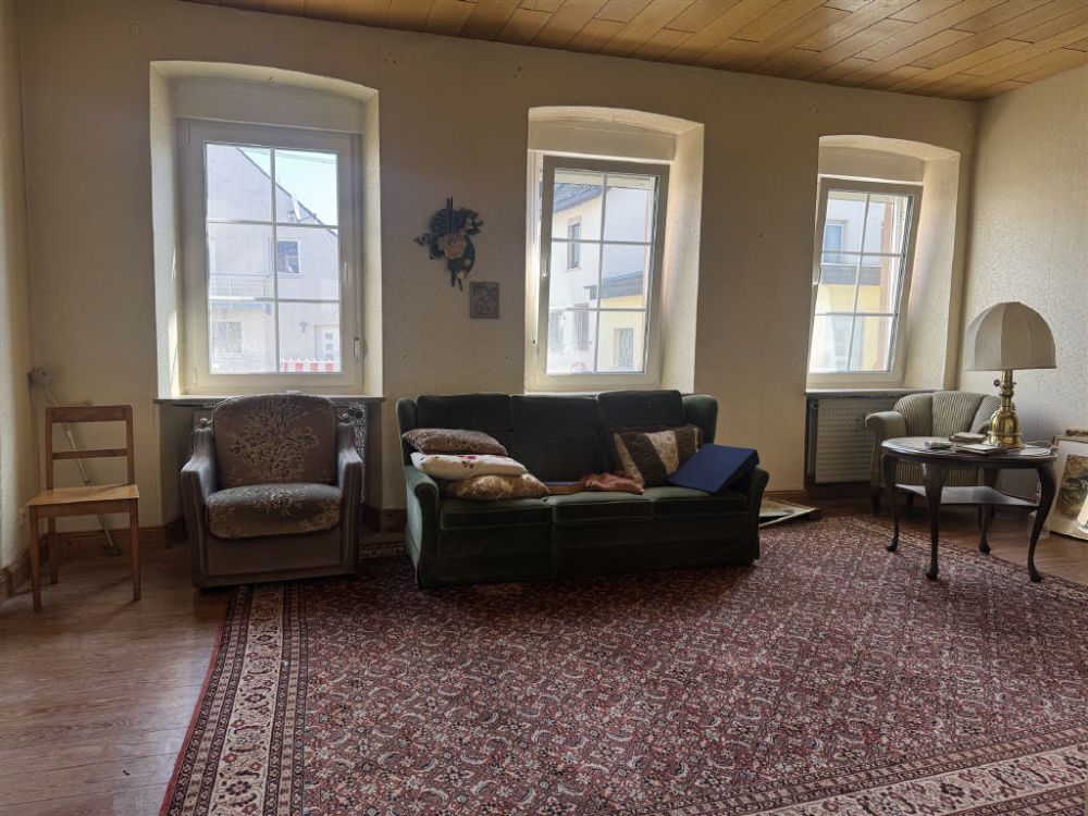 Bis zu 6 Wohnungen hinter stilvoller Fassade