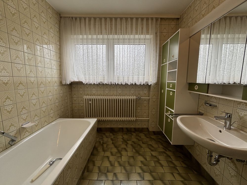 Geräumiges Familienhaus mit großem Garten - mit etwas Liebe zum Traumzuhause