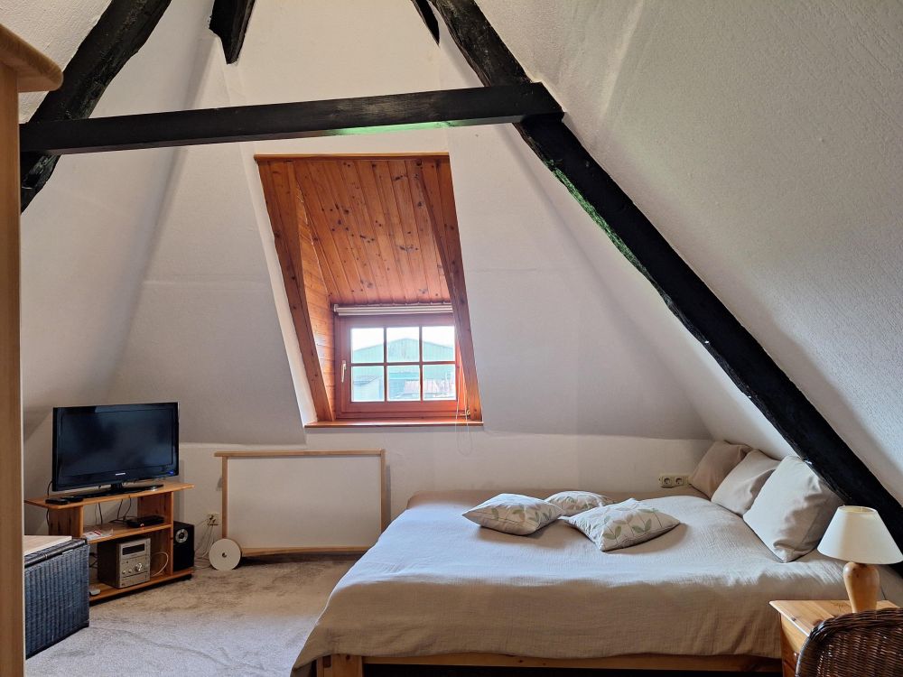 Zauberhafte Reetkate in Sackgassenendlage in den Feldern von Esgrus