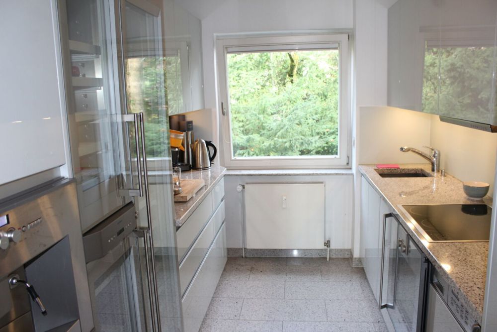 Küche mit Einbauten