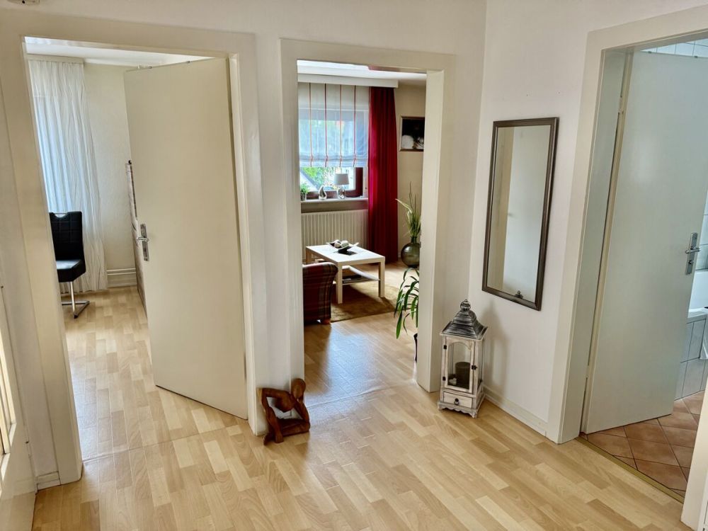 Ein- bis Zweifamilienhaus + Bauplatz