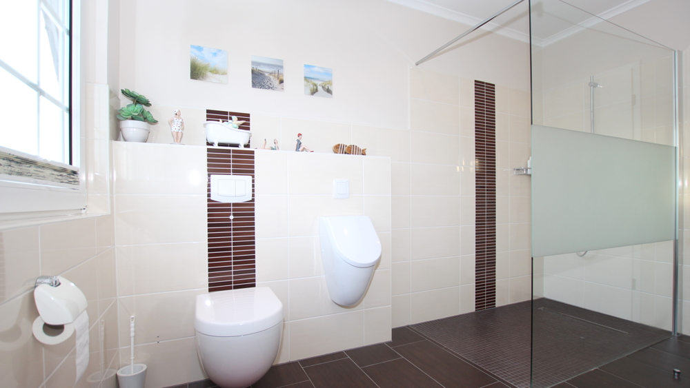 Attraktives EFH mit Wintergarten, Nebengebäude und großzügigem Garten in zentraler Lage von Edewecht