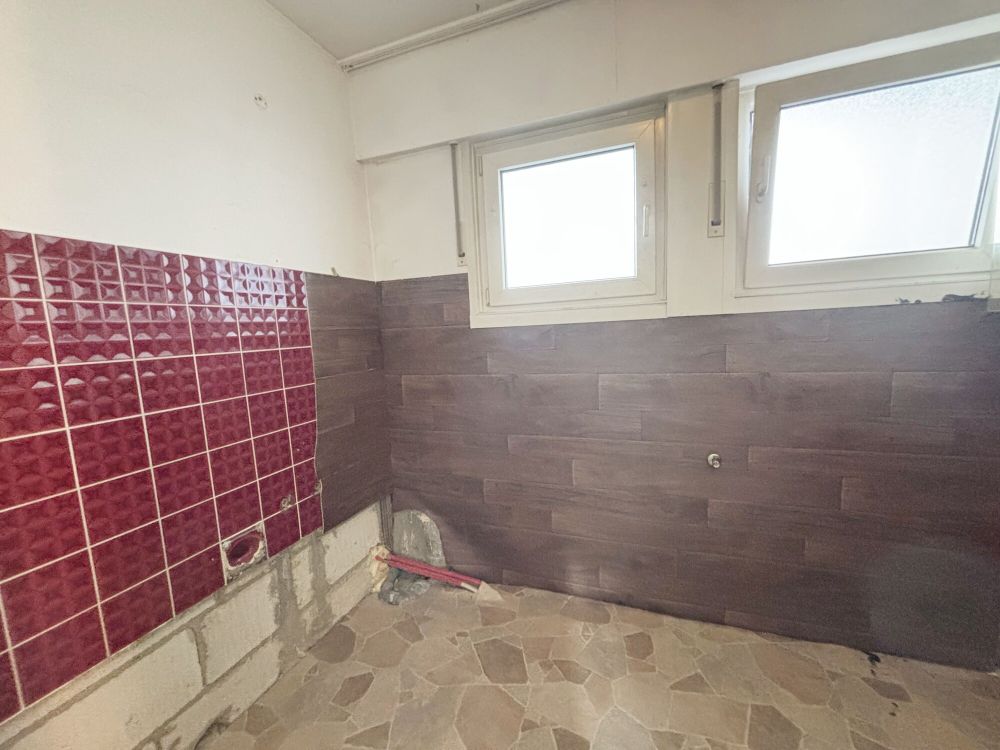 Renovierungsbedürftige Eigentumswohnung mit Garage im Hochpaterre: Ihr neues Zuhause in Ahlen erwartet Sie!