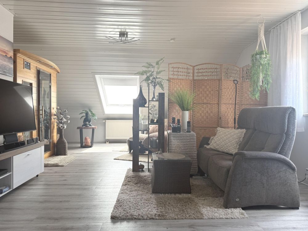 Hochwertig ausgestattetes REH mit viel Platz und traumhaft angelegtem Garten in Königsbrunn