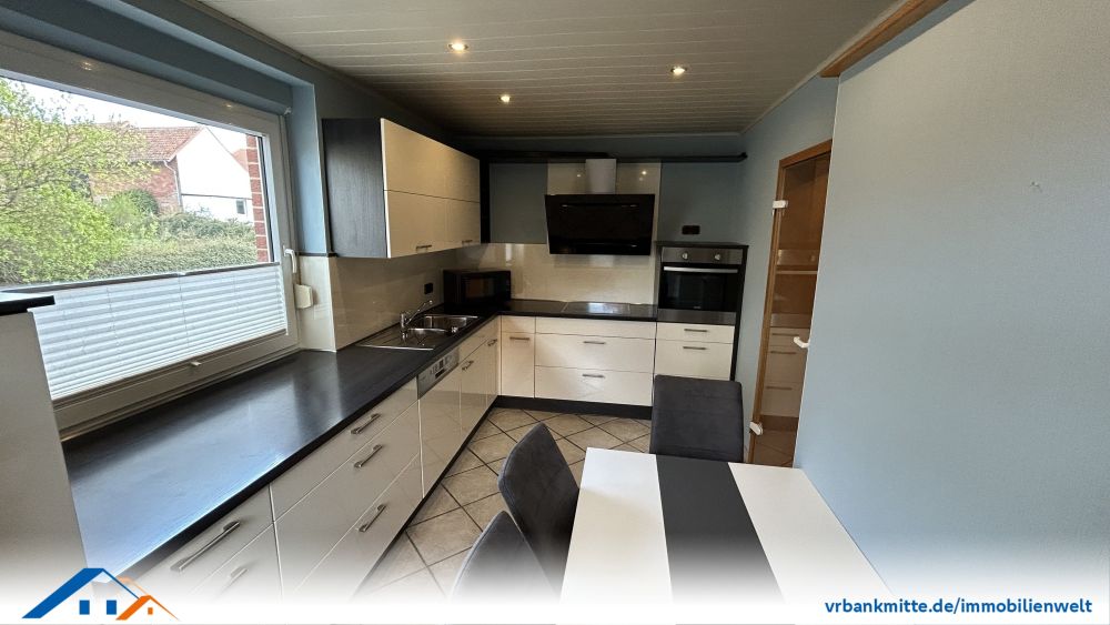 Charmante Doppelhaushälfte mit Potenzial – ruhiges Wohnen auf 3 Ebenen