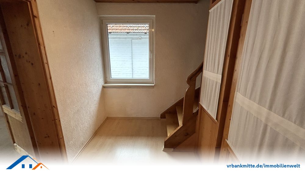 Charmantes Wohnhaus mit großzügigem Grundstück und vielseitiger Scheune