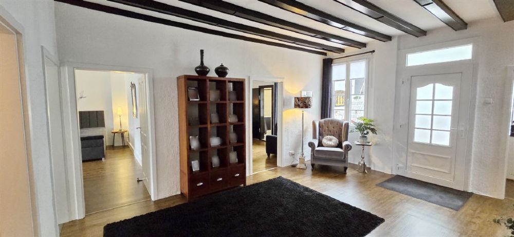 Ehemaliges  Weingut mit Charme! Hochwertig u. umfassend modernisiert!