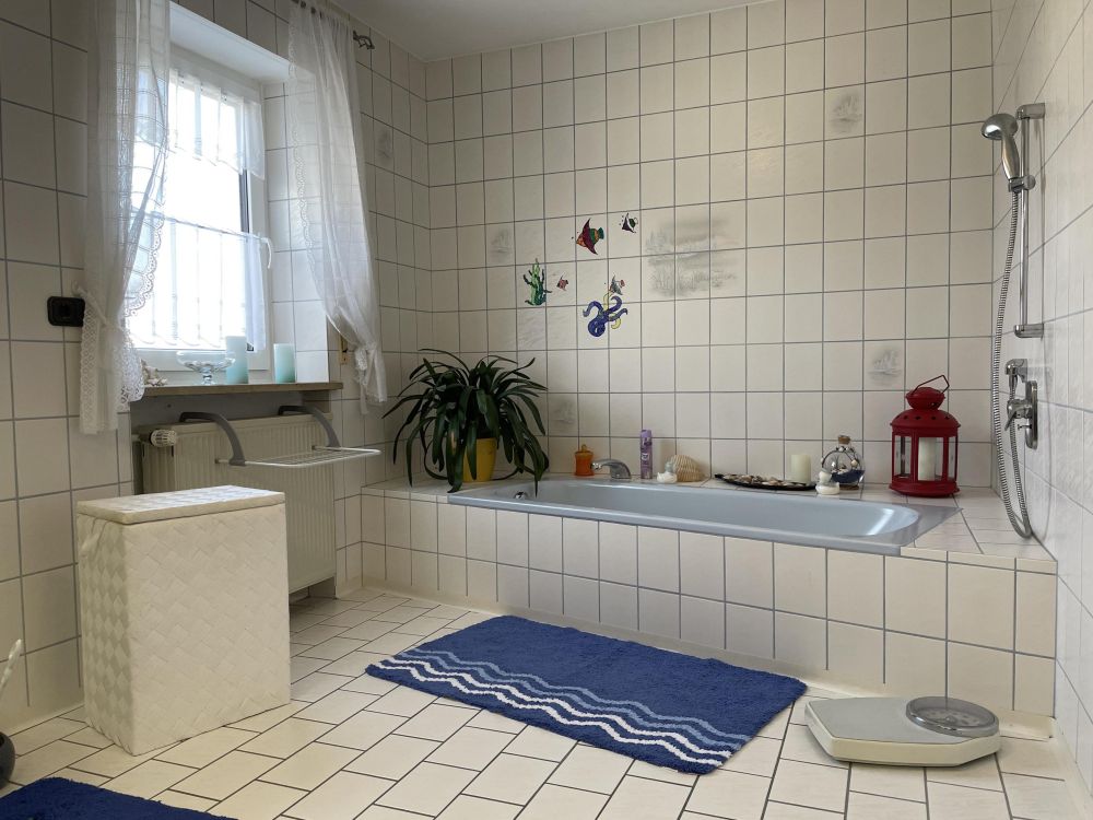 Diagonal eingebaute Wanne