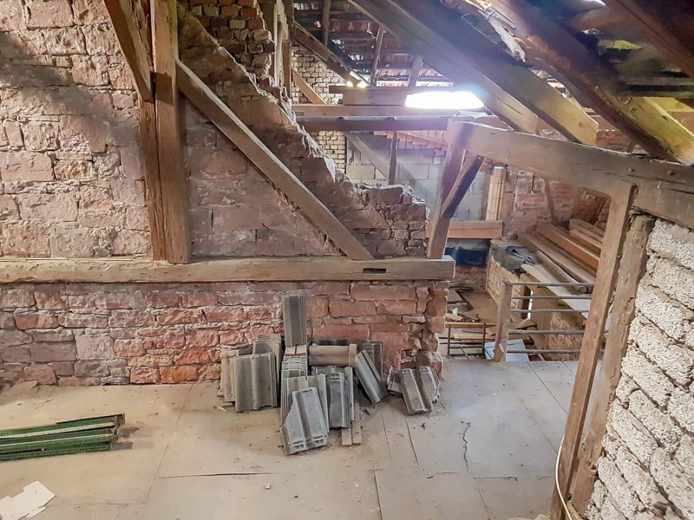 Haus, Scheune, viel Grundstück, Platz, Ruhe, Burgblick... Ist hier in Breuberg alles zu haben!