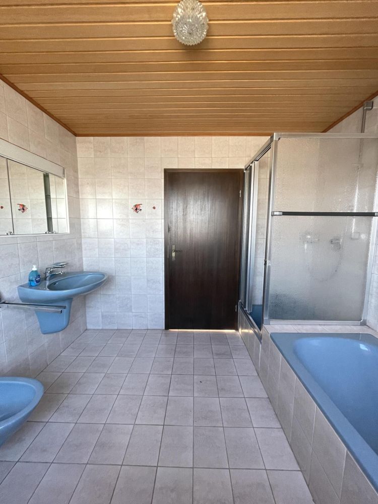 Gewerbeobjekt mit viel Platz in Bergheim