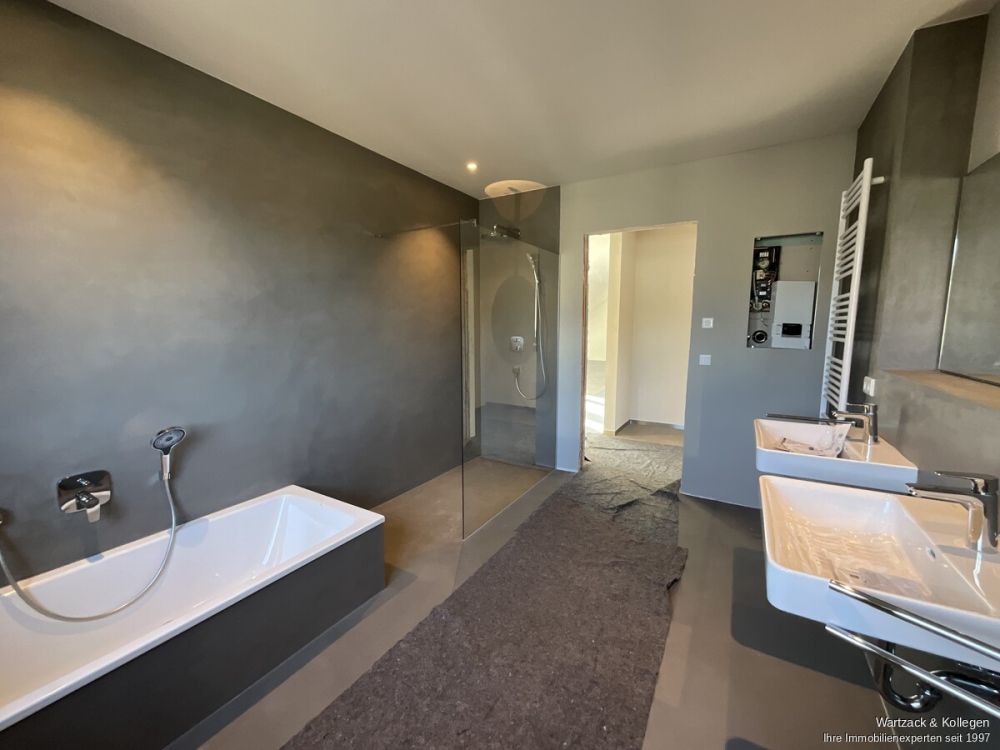 Neubau-Erstbezug: 
Wunderschöne, helle Dachterrassenwohnung 
in Schwabach-Penzendorf