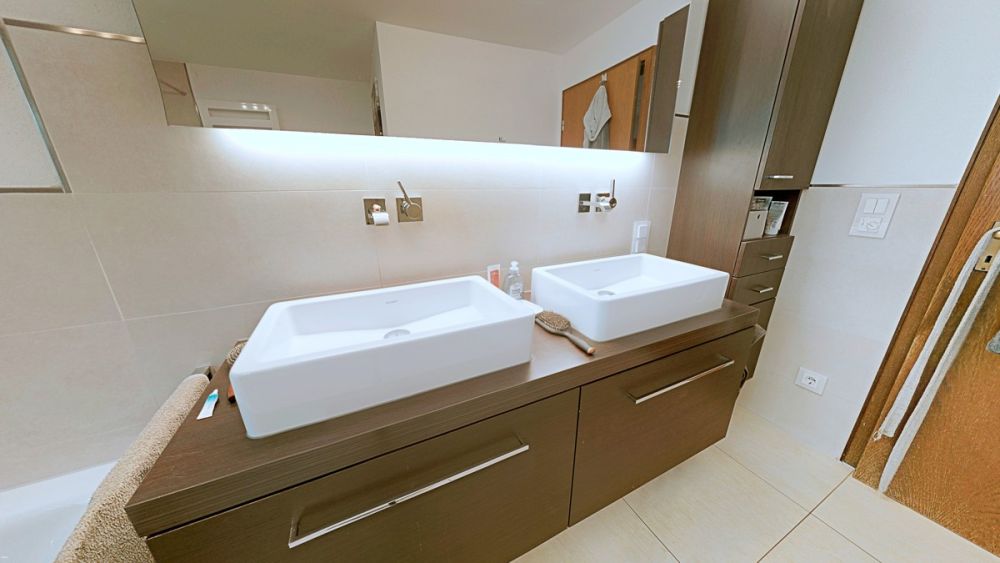 Hier haben Sie viel Platz und Ruhe für die große Familie oder zwei Generationen!