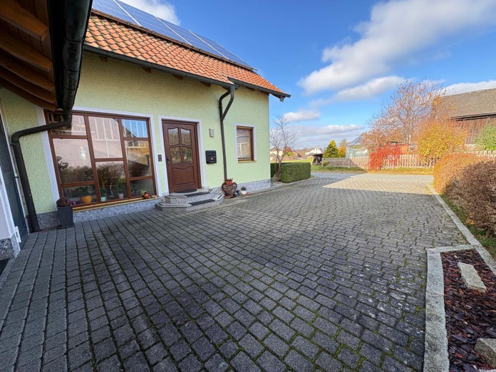 Gut gepflegtes Einfamilienhaus in Ilsenbach/ Püchersreuth zu verkaufen - ideal für Ihre Familie!