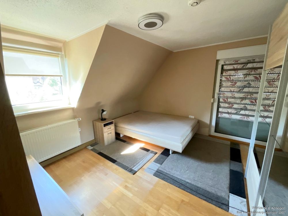 Interessante Kapitalanlage - Doppelhaus mit 2 Wohnungen und einer Doppelhaushälfte in Büchenbach