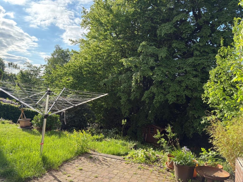 Bezugsfrei ab 01.01.2026: Geräumiges Reihenmittelhaus mit Garten in ruhiger Lage von Marienheide