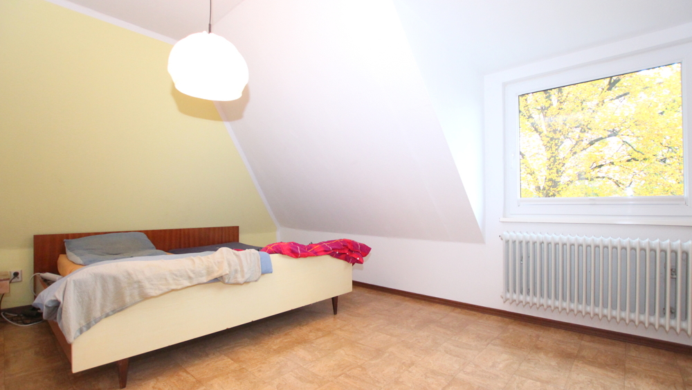 Großzügiges EFH mit Modernisierungsbedarf u. Garage auf großem Grundstück in Alleinlage von Edewecht