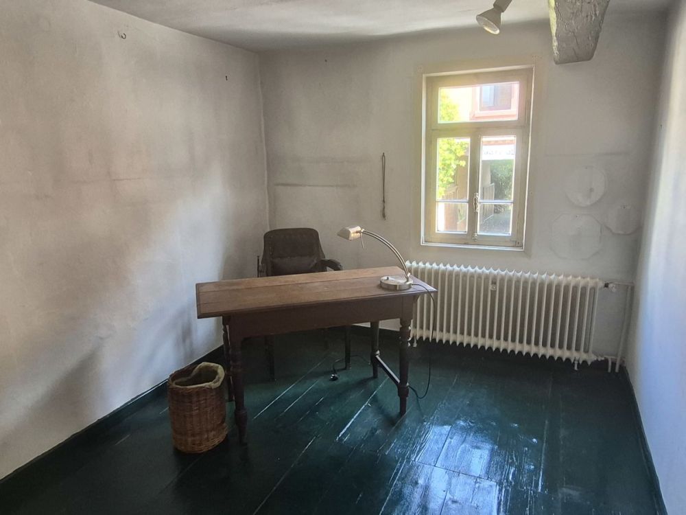 Historisches Fachwerkidyll mit Innenhof und Scheune  – eine Ruheoase im Herzen von Bischofsheim