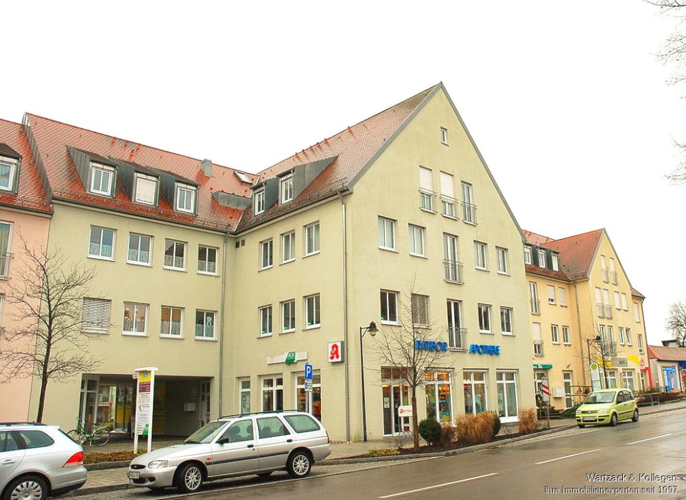 Perfekt auch zur Kapitalanlage! Schönes Büro in Roth 
mit zwei Tiefgaragenplätzen