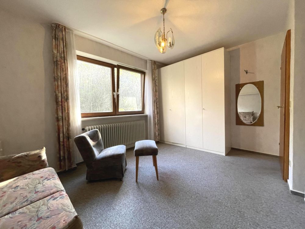 mit vorhandenen Möbeln