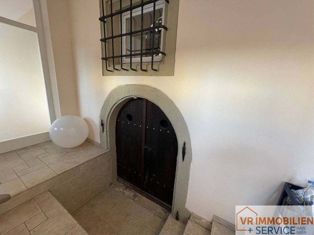 Einzigartige Immobilie mit historischem Flair: Ehemalige Amtskellerei in 97631 Bad Königshofen!