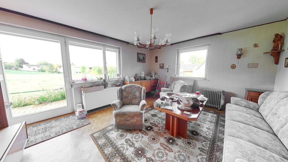 Genügend Platz für die große Familie oder zwei Generationen - Wohnhaus in Gebsattel-Bockenfeld mit weitläufigem Grundstück