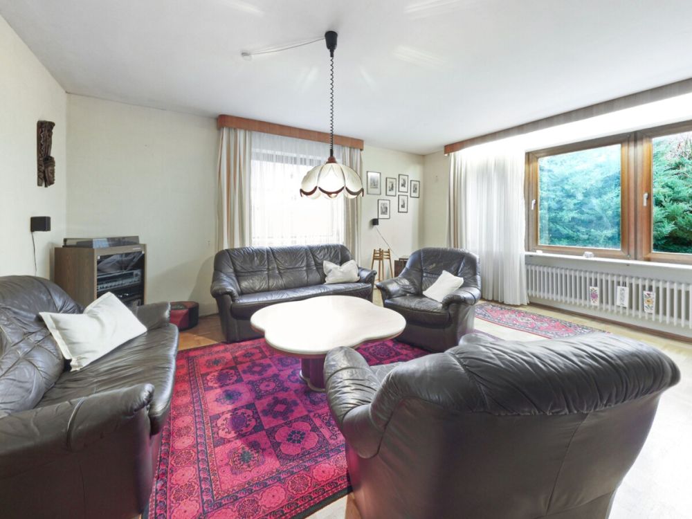 Ideal für die große Familie oder mehrere Generationen - Zweifamilienwohnhaus mit Nebengebäude in Windelsbach (13)