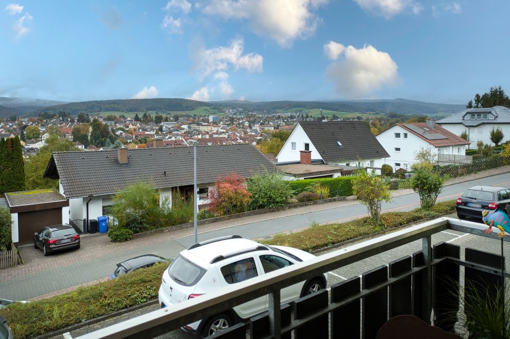 Selbstnutzer  u. Kapitalanleger aufgepasst: schöne, helle 2-Zimmer-ETW mit tollem Blick über Erbach!