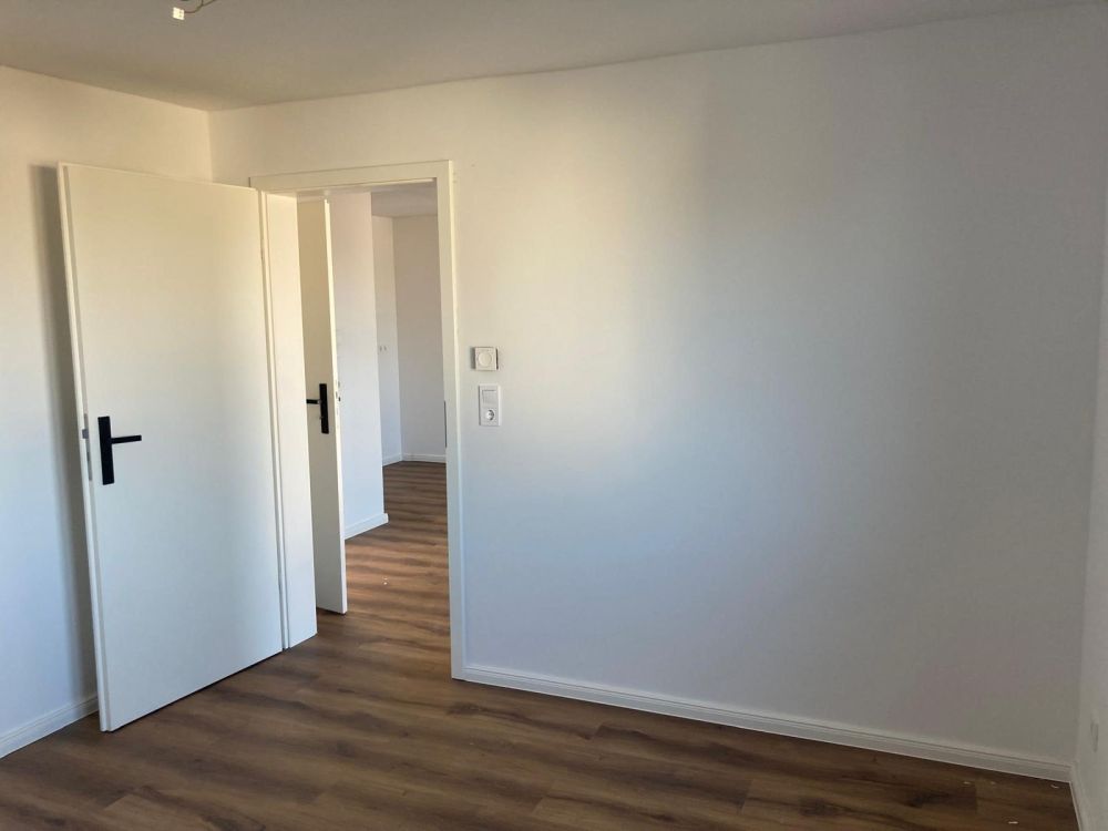 Kernsaniertes Reihenendhaus mit zwei separaten Wohneinheiten am Ellenberger Forst