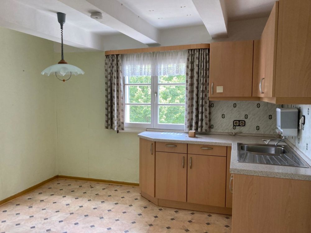 Renovierungsbedürftiges Fachwerkhaus mit Nebengebäude in Lindlar-Kapellensüng