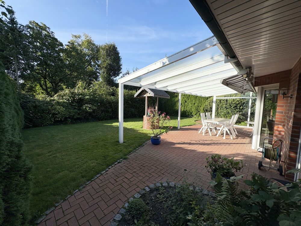 Ruhig gelegen - in zweiter Reihe!
ebenerdiger Bungalow
in zentraler Lage von
Neuenkirchen (13)