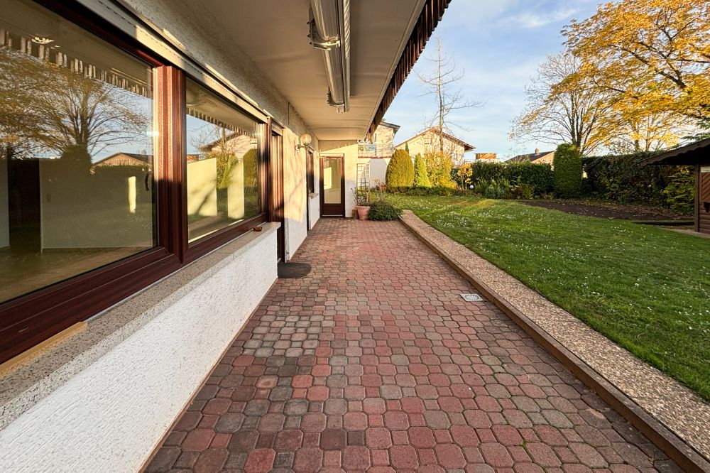 Repräsentatives Mehrfamilienhaus in Reinheim/Zeilhard - Großzügig, vielseitig und sofort bezugsfrei