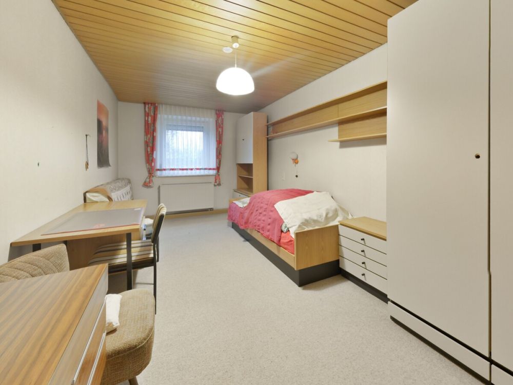 Wohnen mit Blick auf die Altmühl - Großes Einfamilienhaus in Ornbau! (14)