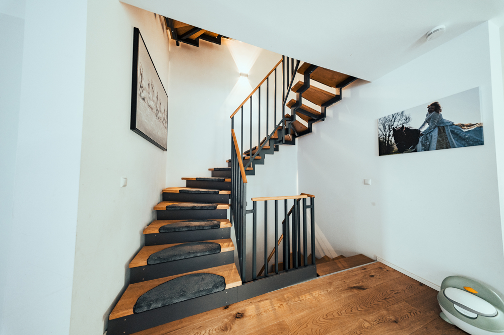 Moderne Doppelhaushälfte mit exklusiver Ausstattung 
-Wohnkomfort auf höchstem Niveau