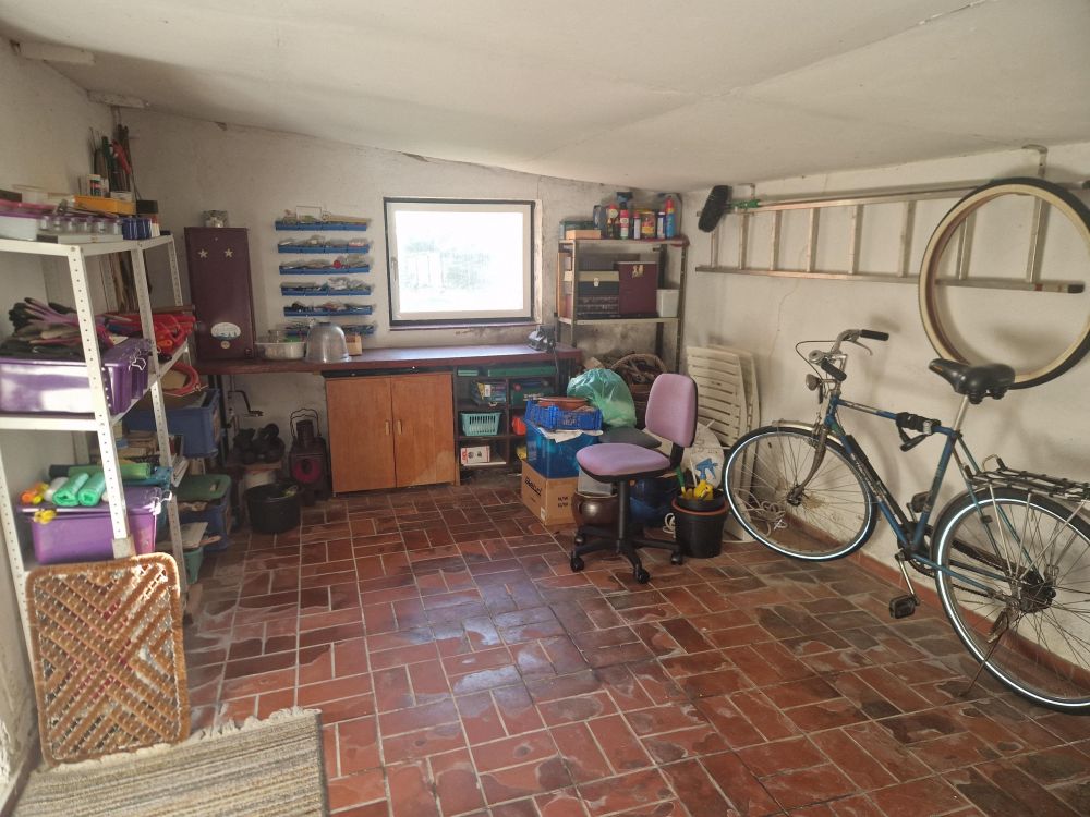 Garage mit Abstellmöglichkeit