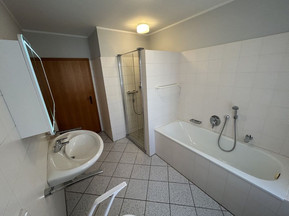  Erdgeschosswohnung in Stadtnähe, Zeitmietvertrag über 3 Jahre  (14)