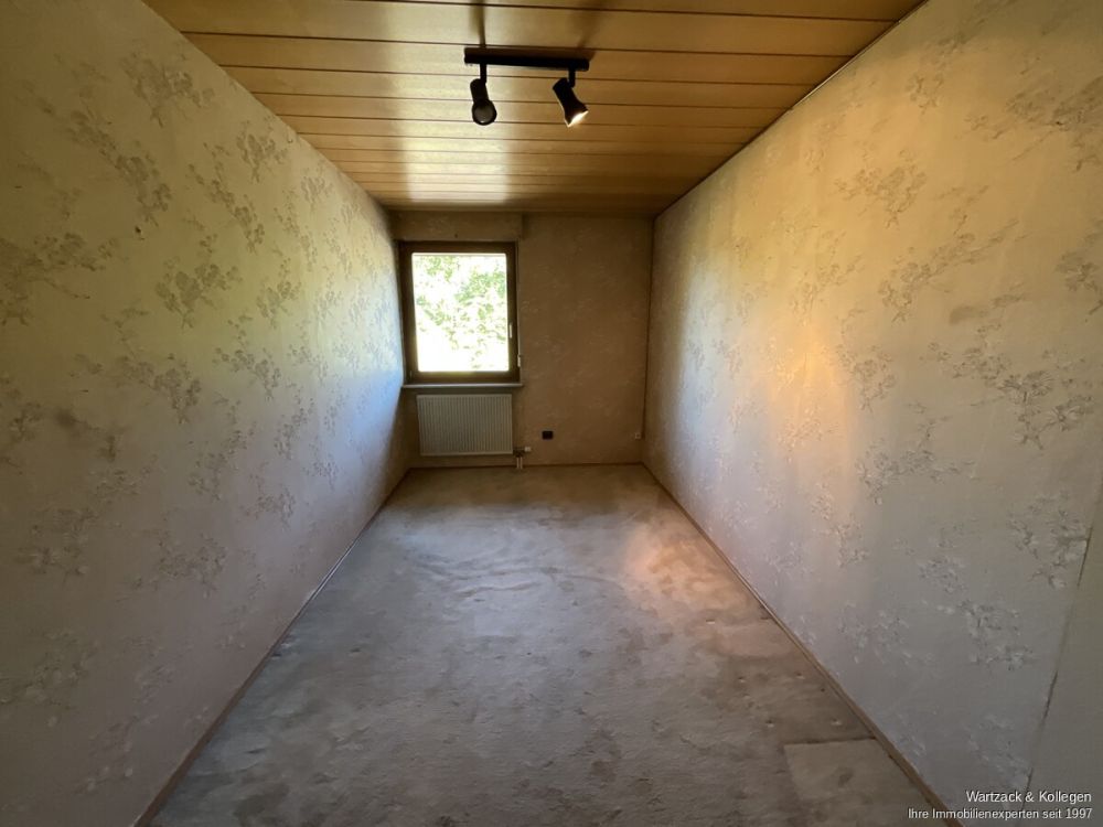 Der Aufwand lohnt sich 
- Einfamilienhaus mit Renovierungsbedarf 
auf traumhaftem Grundstück