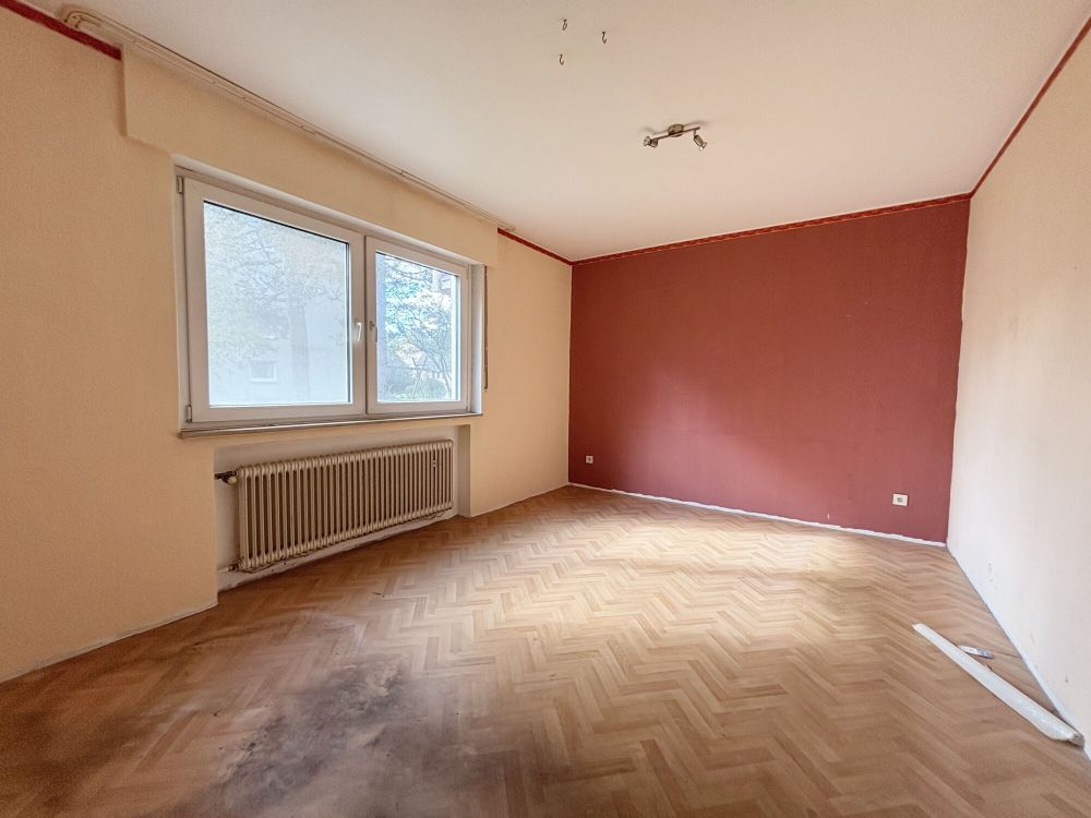 Renovierungsbedürftige Eigentumswohnung mit Garage im Hochpaterre: Ihr neues Zuhause in Ahlen erwartet Sie!