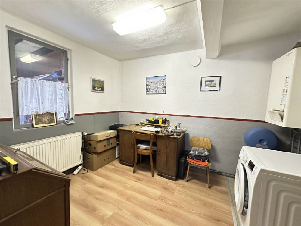 Einfamilienhaus mit Scheune und schönem Garten!