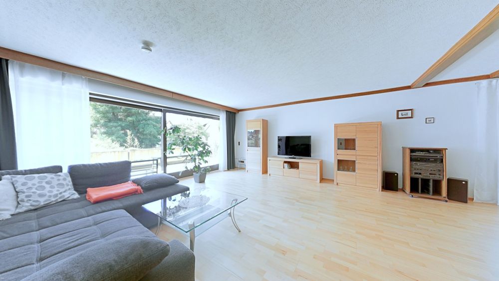 Hier haben Sie viel Platz und Ruhe für die große Familie oder zwei Generationen!