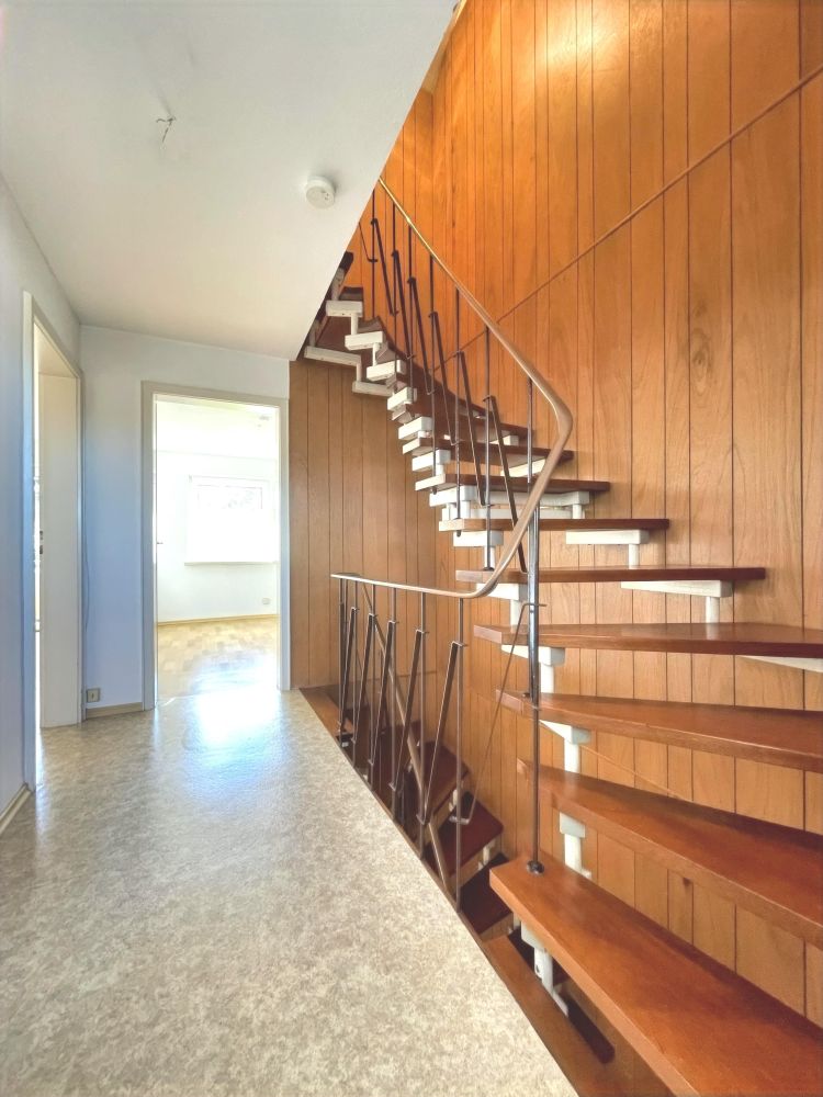 Flur und Treppenhaus OG