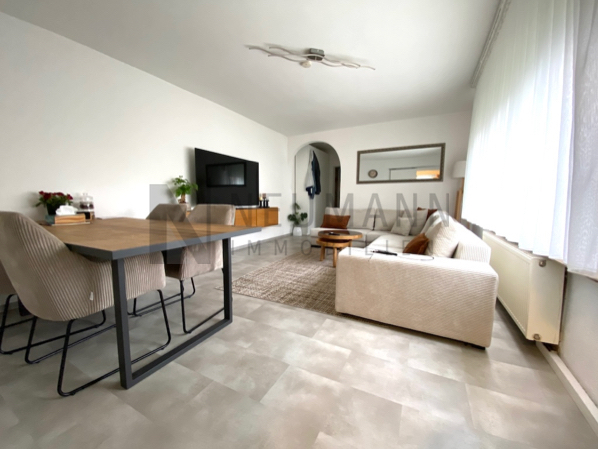 Mehrfamilienhaus mit Gewerbeeinheit (teilvermietet) und großem Garten